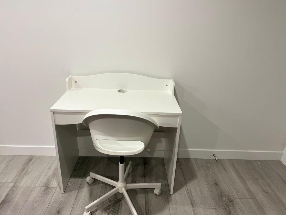 Beautiful 2 Bedroom Home Away From Home YYC Exteriér fotografie